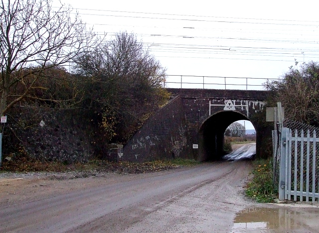 Bridego Railway Bridge viewed eastwards, Ledburn, Buckinghamshire
