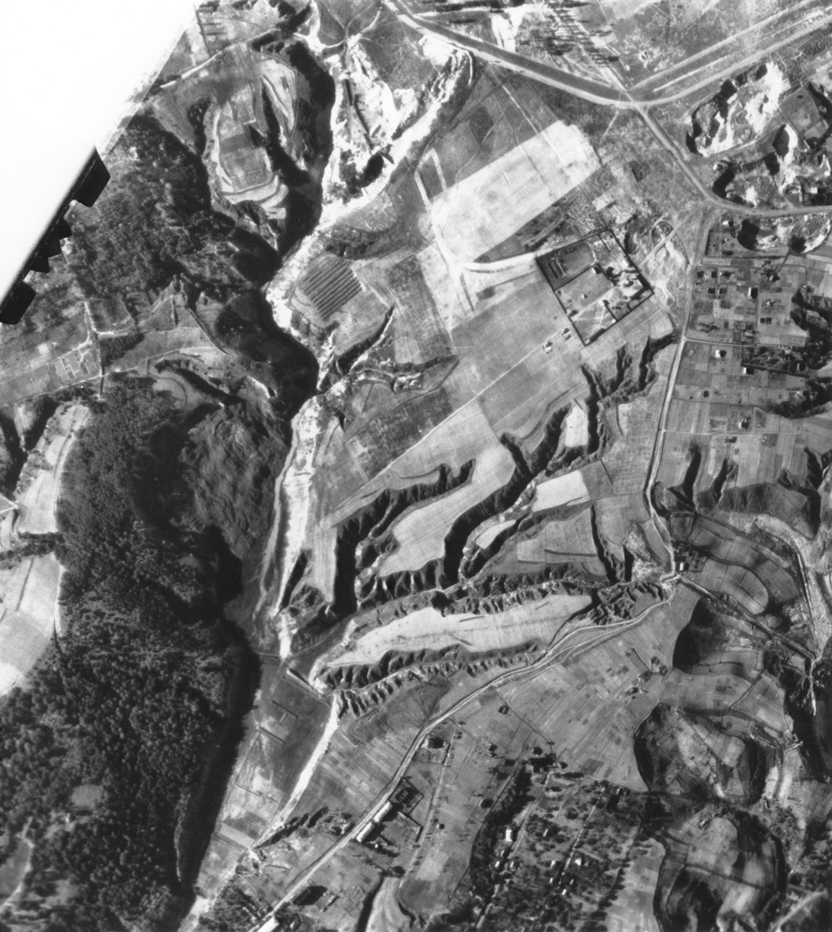 German aerial photograph of the Babyn Yar ravine system, September 1943