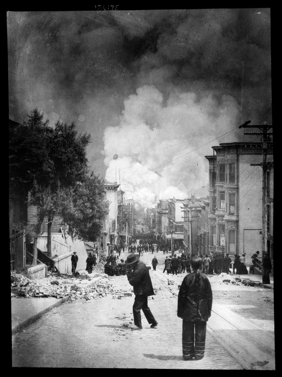 Arnold Genthe photograph looking east down Clay Street toward the Great Fire, April 18, 1906